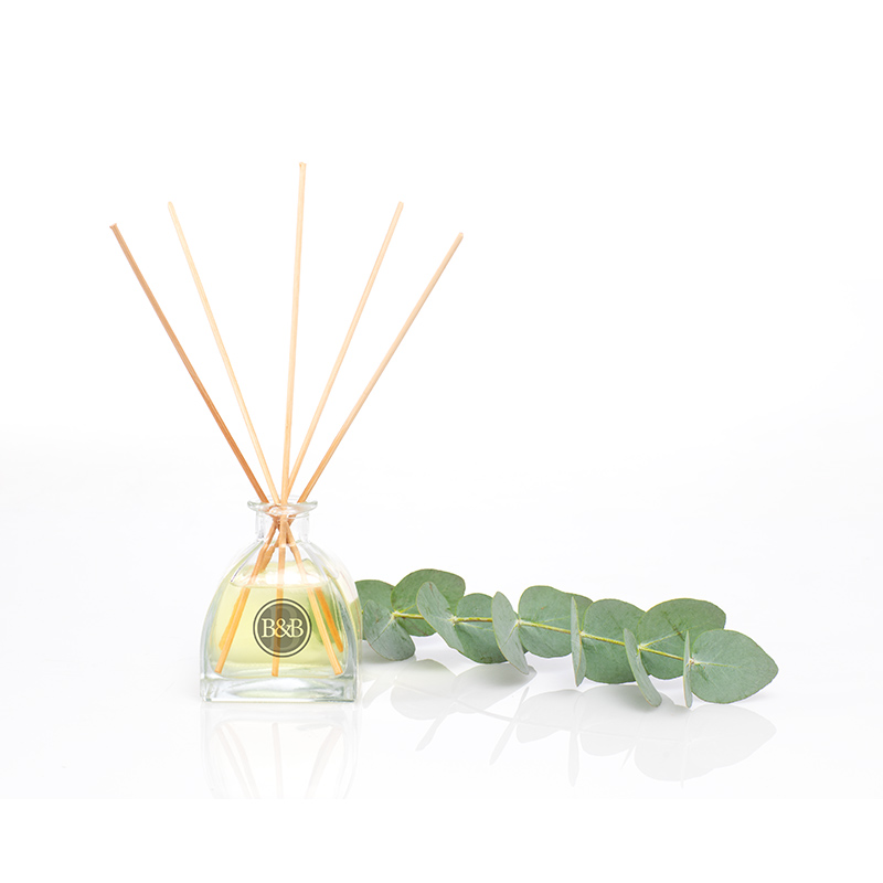 Bath Boutique French Tea Rose & Lilly Almond-shaped Reed Diffuser
